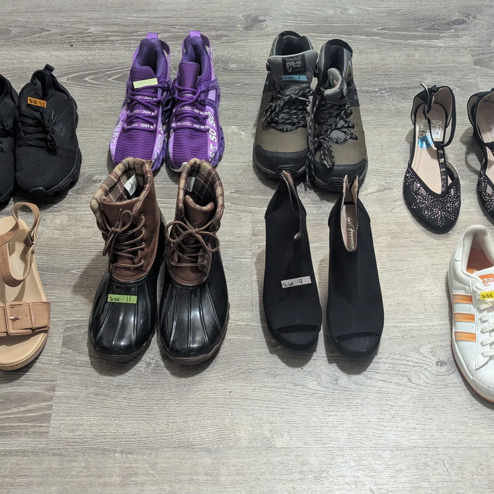 Mixed Lot Of Women's Shoes 8 Pair For One Price - Picture 2 of 6